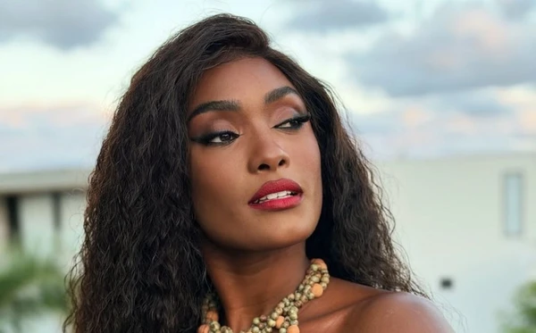 Erika Januza é internada no Rio após infecção renal e segue com quadro estável