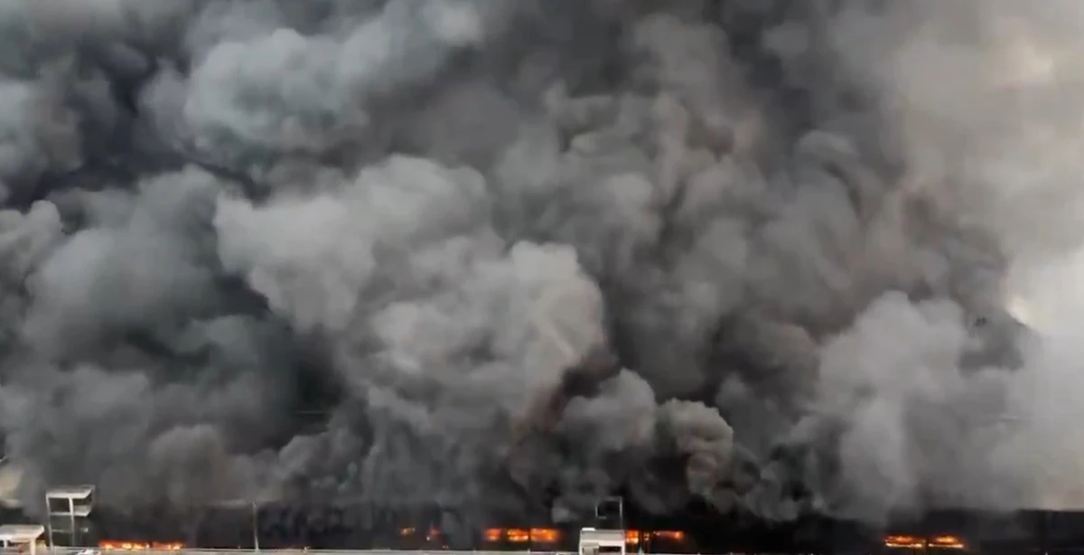 Incêndio na BYD da China por Reprodução/ Redes sociais