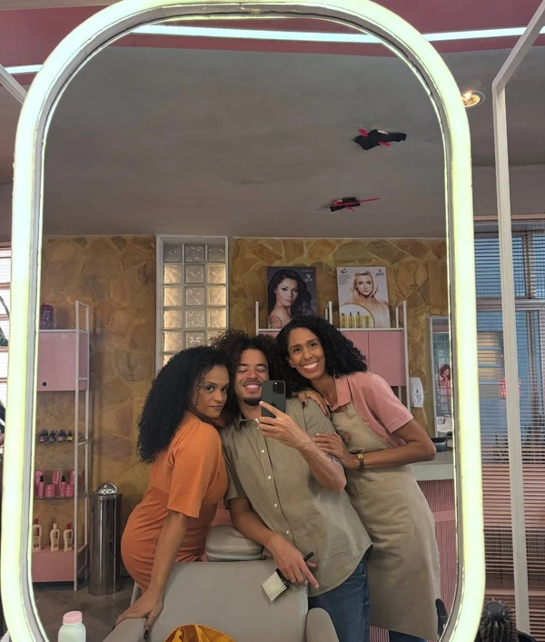 L7nnon com Adriana Bellonga e Flávia Santana por Reprodução/Instagram