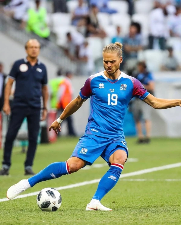 Rúrik Gíslason quando ainda era jogador de futebol por Reprodução/Instagram