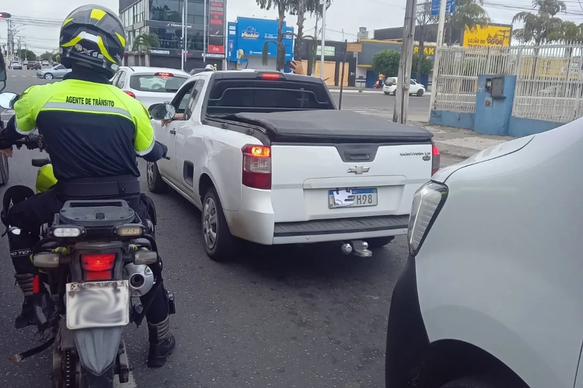 Veículo foi apreendido