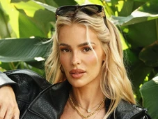 Imagem - Após perder 25 kg, Yasmin Brunet impressiona com barriga definida em fotos de biquíni