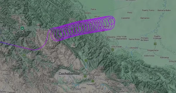 Avião voa em círculos por duas horas até cair na Bolívia por Reprodução