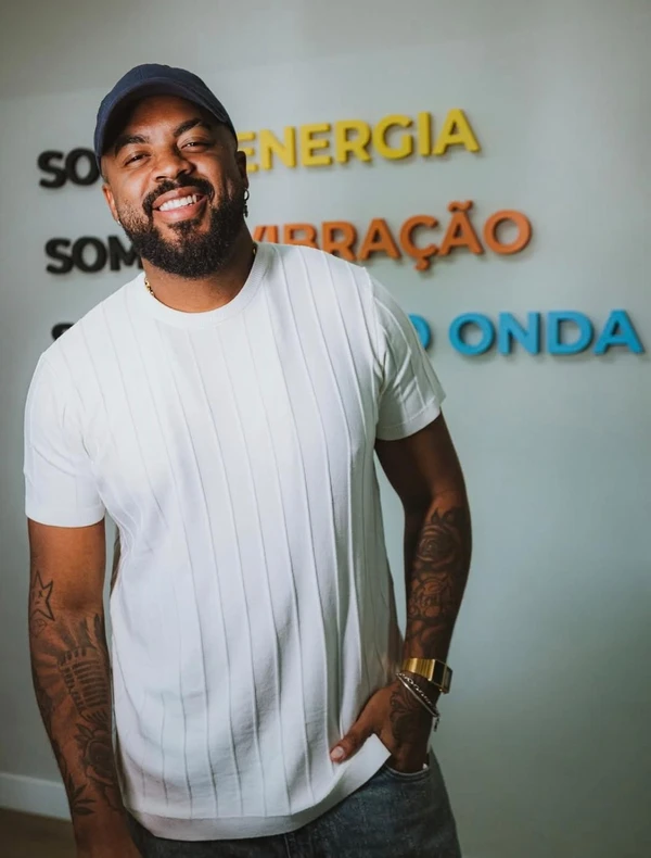 ‘Diggo’ é anunciado pelo Grupo Onda como novo agenciado em parceria com o ‘Menos é Mais’ por Reprodução/Redes Sociais 