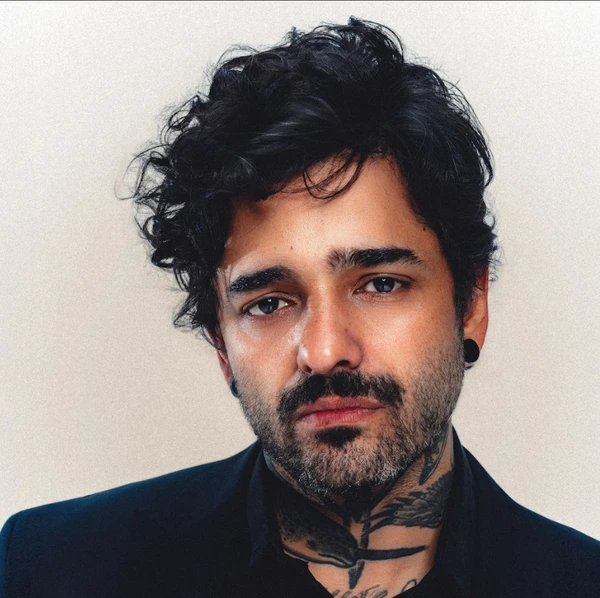 Lucas da banda Fresno por Divulgação/Camila Cornelsen