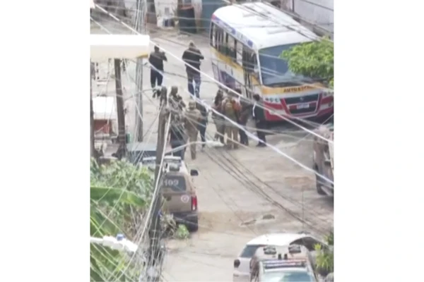 Policial foi morto na Rua Paulo Valverde por Reprodução/TV Bahia