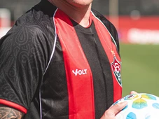 Imagem - Rubro-negro renovado: Veja como ficou o novo uniforme principal do Vitória