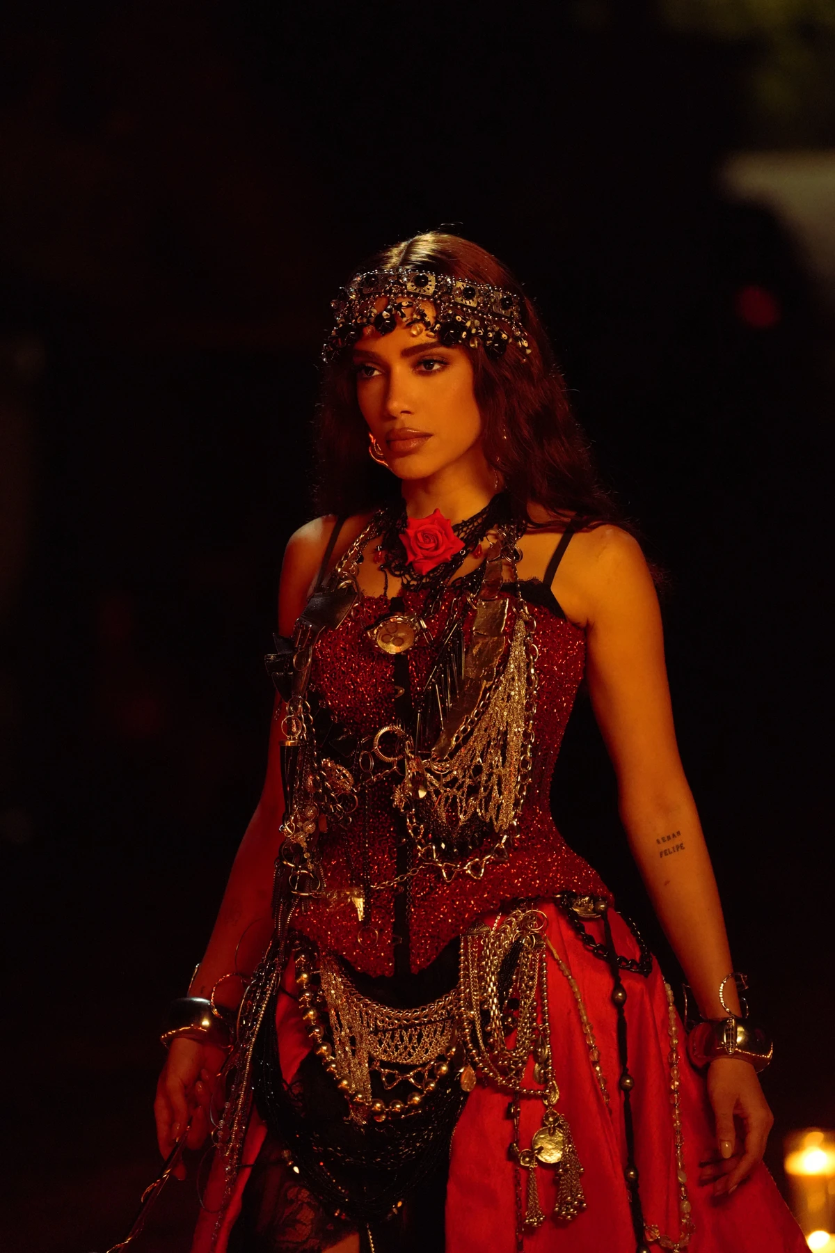 Anitta lança EQUILIBRIVM, álbum mais íntimo da carreira, com Shakira, Liniker e homenagens à Bahia por DIvulgação