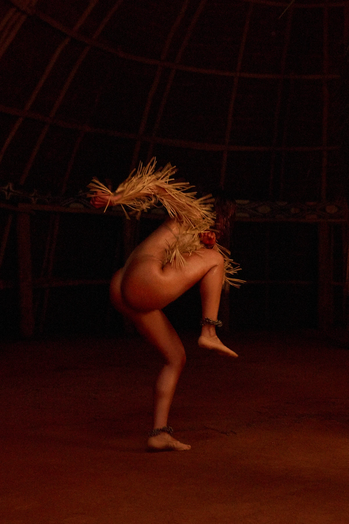 Anitta lança EQUILIBRIVM, álbum mais íntimo da carreira, com Shakira, Liniker e homenagens à Bahia por DIvulgação