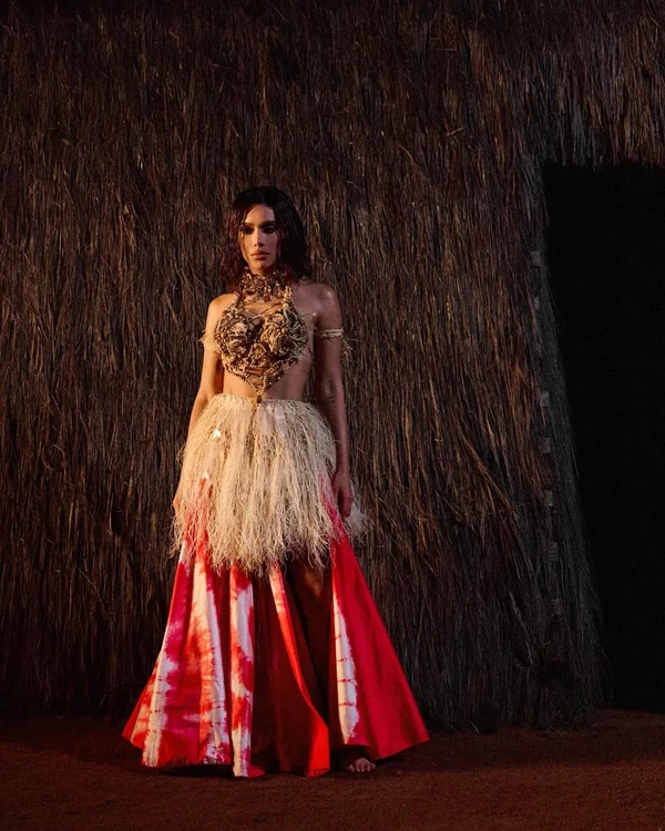 Anitta na divulgação do álbum "Equilibrium" por Reprodução/Instagram