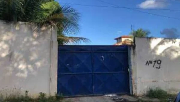 Camaçari: casa de 389 m² em Monte Gordo, com lance inicial de R$ 380 mil por Divulgação