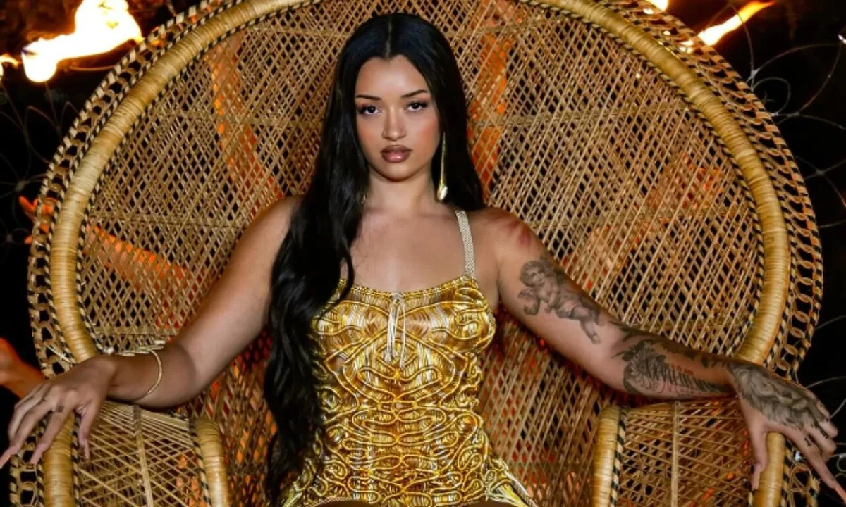 Camilly Victória falou sobre autodescoberta, pressão social e explicou por que prefere manter o namoro discreto