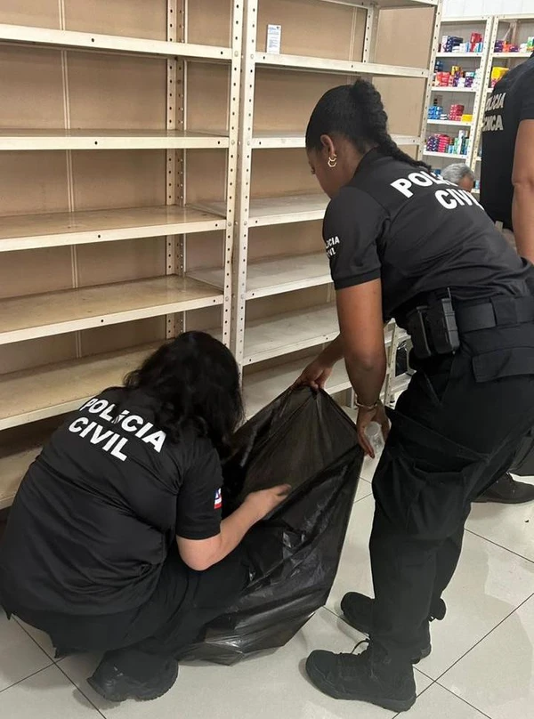 Farmácia foi interditada por Divulgação