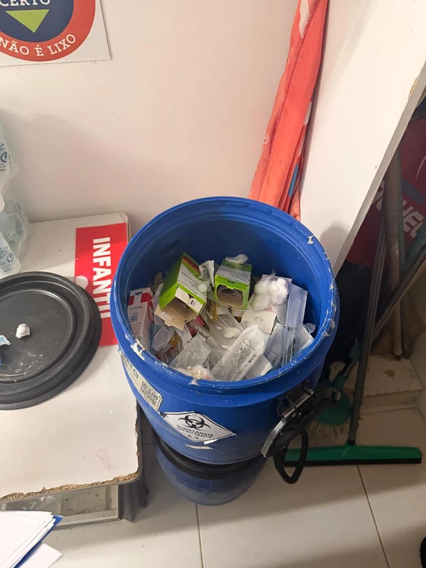 Farmácia foi interditada por Divulgação