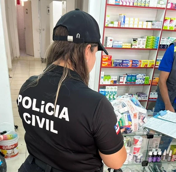 Farmácia foi interditada por Divulgação