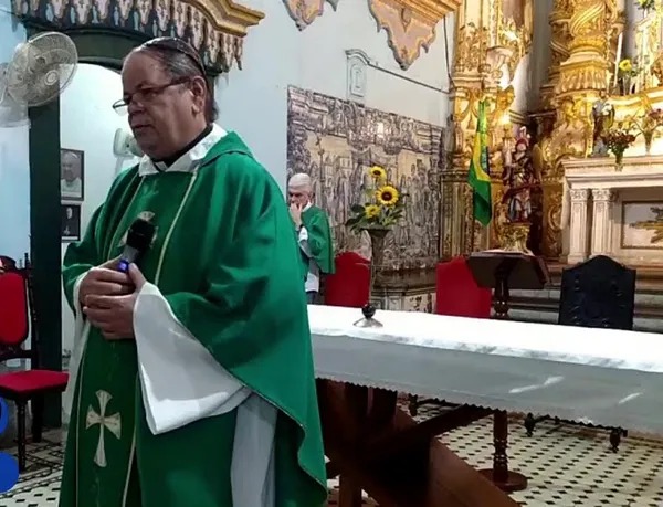 Padre Elmo Andrade de Souza por Reprodução