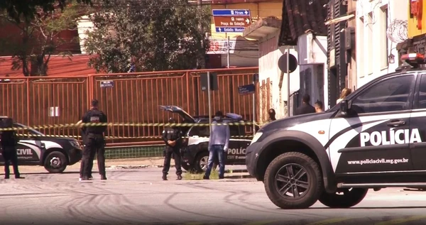 Simulação feita pela polícia no local do crime por Reprodução