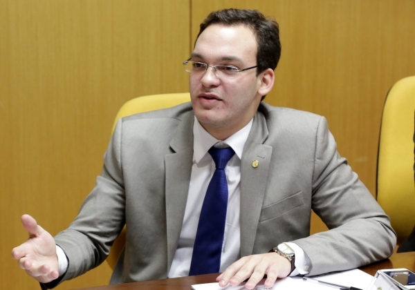 Uldurico Junior por Reprodução