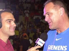 Imagem - Tadeu Schmidt lamenta morte de Oscar Schmidt e emociona ao chamar irmão de 'maior ídolo'