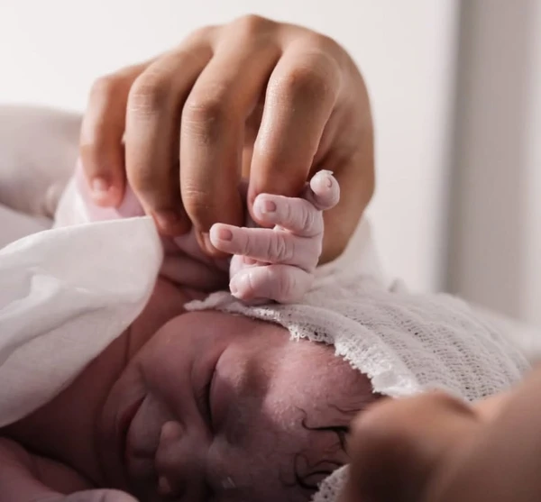 Bebê nasceu horas após inauguração da maternidade por Renata Casali/Divulgação