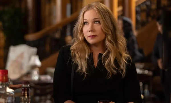 Christina Applegate em Disque Amiga Para Matar por Reprodução