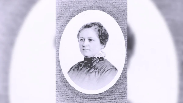 Conheça a história de Melitta Bentz, a inventora que criou o primeiro filtro de papel em 1908 e fundou uma das marcas mais icônicas da história, presente nos lares brasileiros há mais de 50 anos