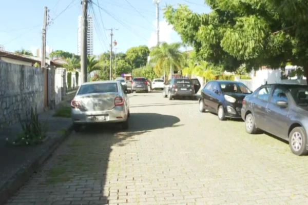 Ex-PM suspeito de liderar milícia é morto a tiros; caso ocorreu na Pituba por Reprodução / TV Bahia