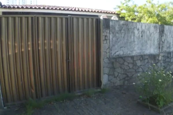 Ex-PM suspeito de liderar milícia é morto a tiros; caso ocorreu na Pituba por Reprodução / TV Bahia