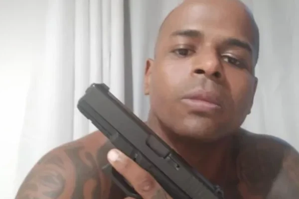 Ex-PM suspeito de liderar milícia é morto a tiros; caso ocorreu na Pituba por Reprodução / Redes sociais