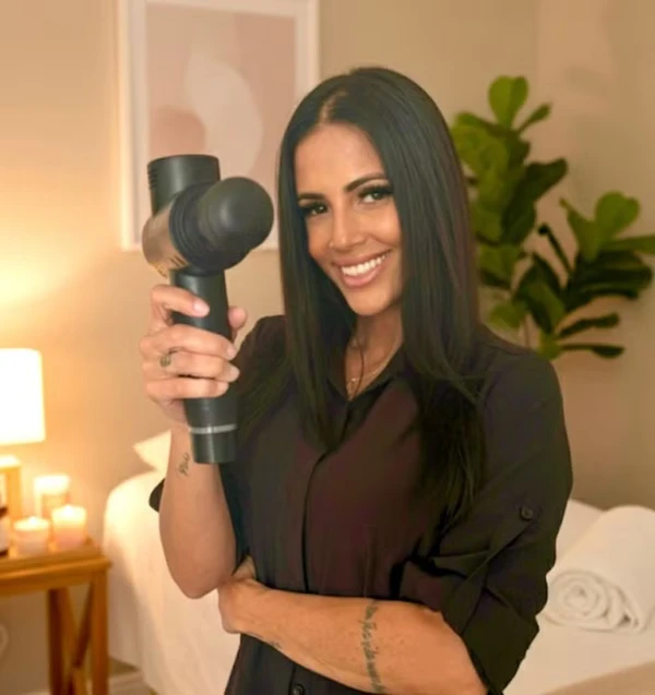 Lisi Ignácio foi noiva de Ronaldinho Gaúcho por Reprodução