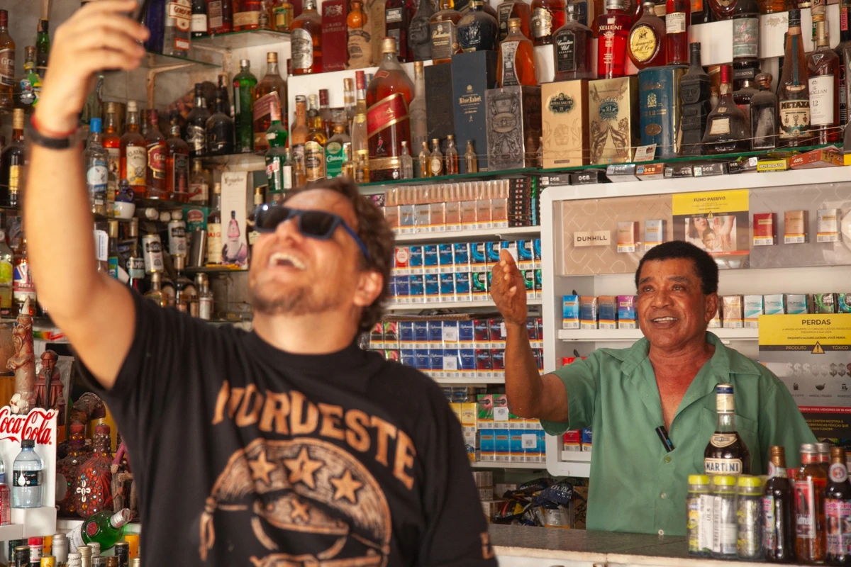 Recanto do Gino: o bar em Salvador onde a cachaça virou patrimônio histórico por Sora Maia