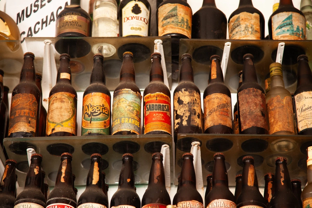 Recanto do Gino: o bar em Salvador onde a cachaça virou patrimônio histórico por Sora Maia