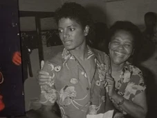 Imagem - A brasileira que foi levada às pressas para turnê após Michael Jackson se recusar a subir no palco sem sua comida