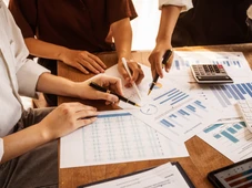 Imagem - Enquanto brasileiros pedem fim da escala 6x1, Argentina aprova jornada para 12 horas diárias; veja o que muda