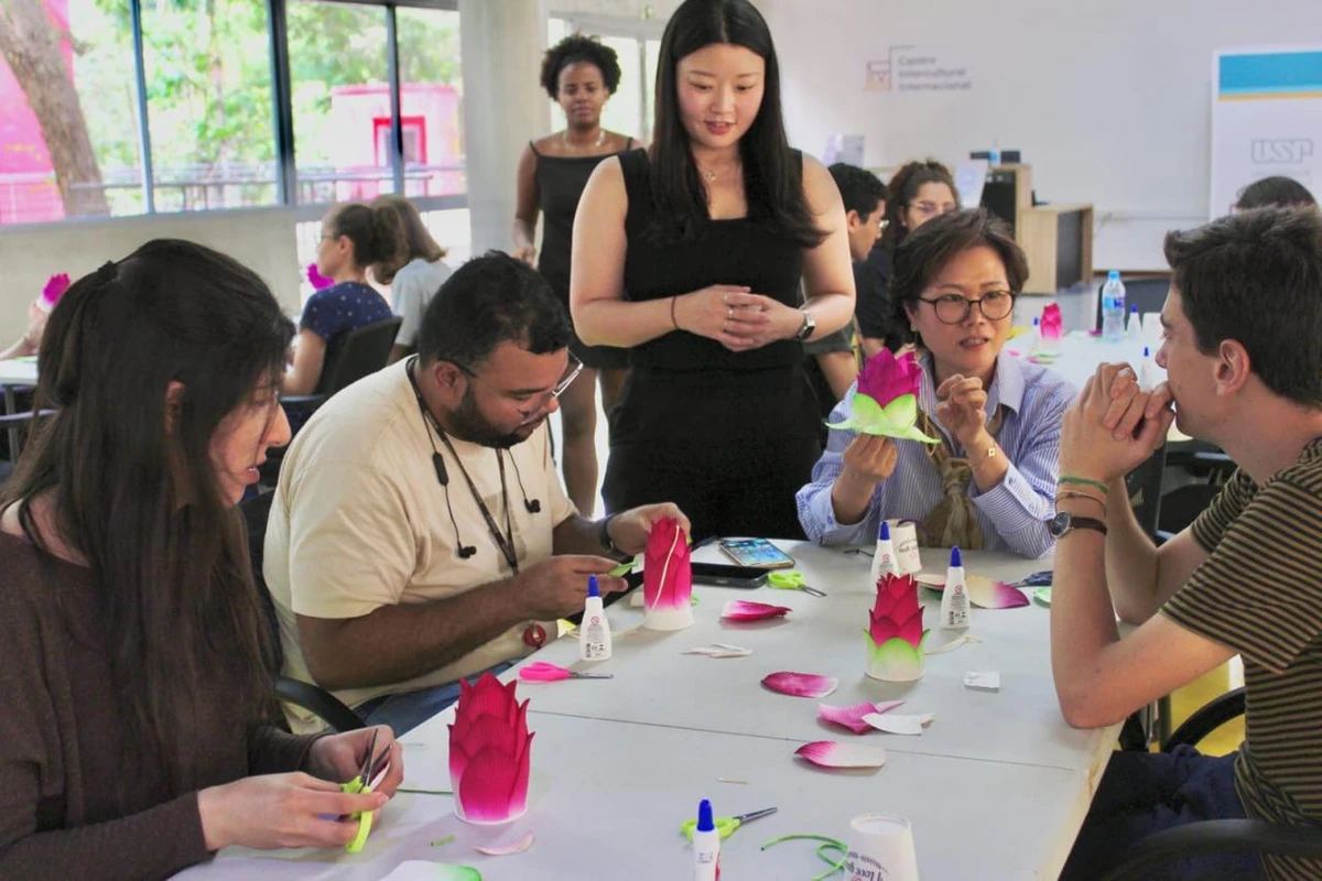 Annyeong por Reprodução