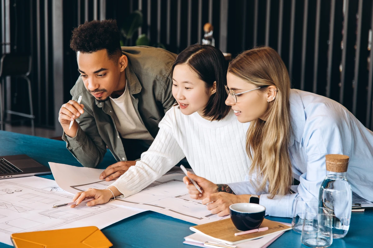 Força de trabalho precisará se requalificar por Shutterstock