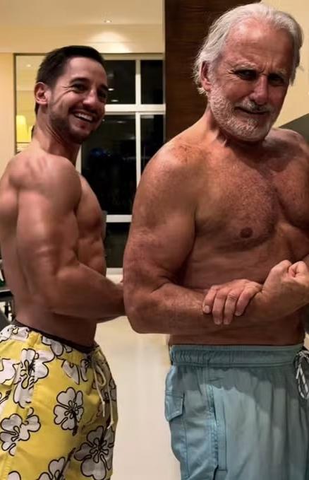 Otávio Mesquita impressiona ao exibir músculos ao lado do filho lutador por Reprodução/Instagram