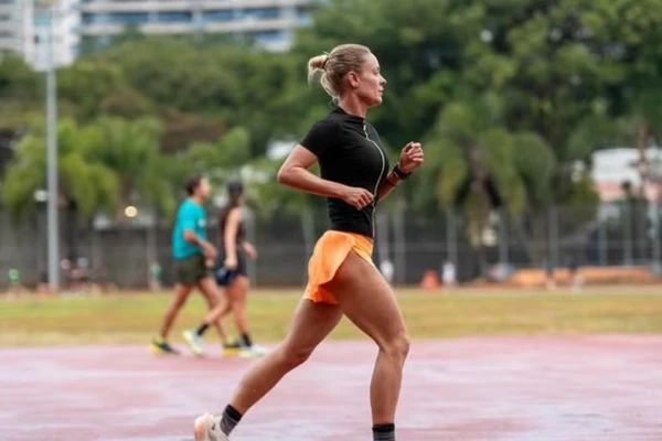 Tragédia no Ironman: atleta brasileira morre após desaparecer durante prova nos EUA