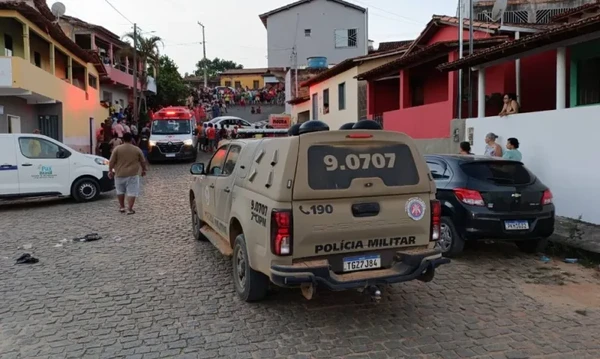 Avó e neto estavam na porta de casa quando foram atingidos por Reprodução/Bahia Extremo Sul