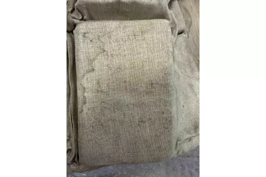 Colete de sobrevivente do Titanic é leiloado por R$ 4,5 milhões; veja a peça por Henry Aldridge Ltda/Divulgação