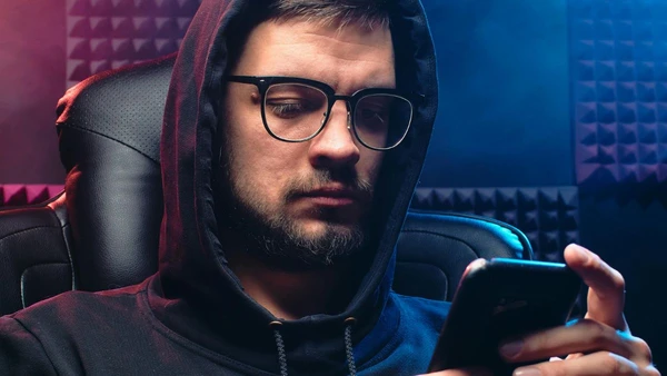 A lei permite acessar e até apagar seus dados. Quase ninguém faz isso por Pexels, mikhail nilov