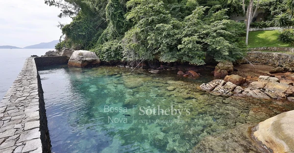 Ilha dos Porcos Grandes por Divulgação