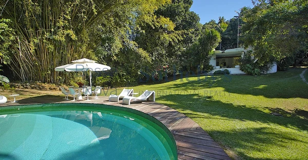 Ilha dos Porcos Grandes por Divulgação