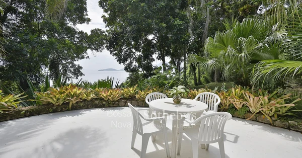 Ilha dos Porcos Grandes por Divulgação