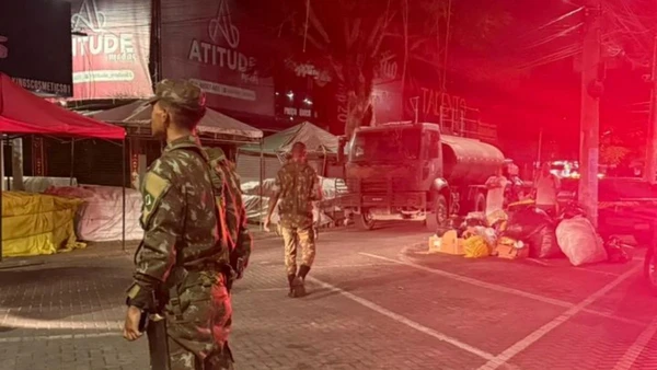 Incêndio em loja da Casas Bahia de Feira por Reprodução/Acorda Cidade