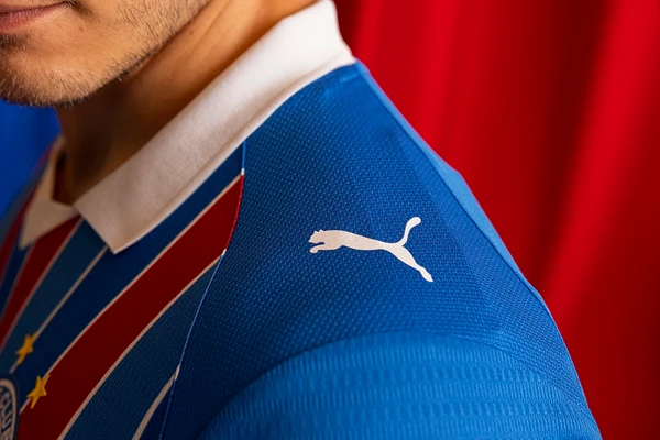 Nova camisa tricolor do Bahia por Divulgação