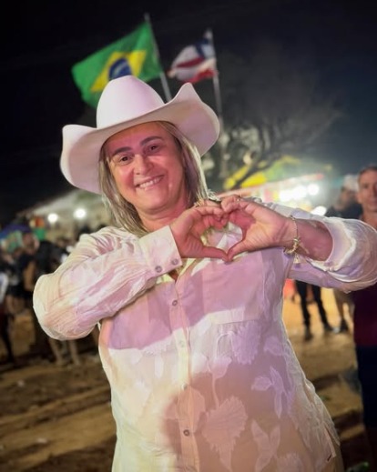 Prefeita Joanina Sampaio é vítima de atentado por Prefeita Joanina Sampaio é vítima de atentado