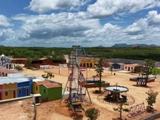 Imagem - Sanfoneiro famoso constrói cidade cenográfica dedicada ao Forró em pleno interior do Brasil, e vila vira destino no São João