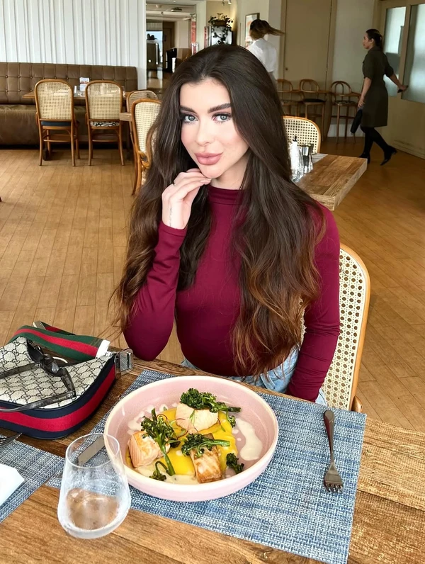 Ana Luiza Mateus foi encontrada morta após cair de prédio por Reprodução/Redes sociais