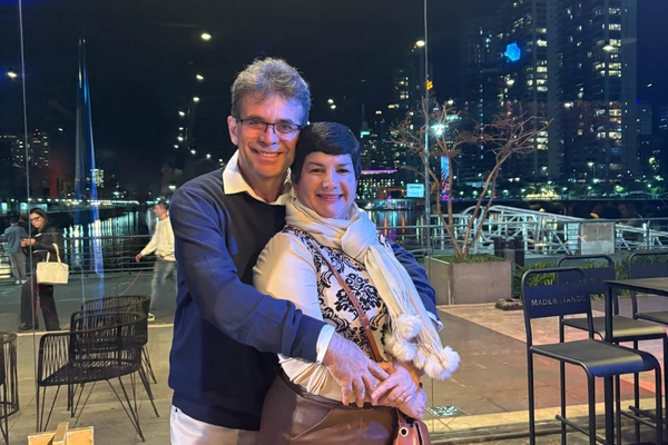 Cerimonialista baiano é furtado em hotel durante viagem internacional: ‘Perdemos cerca de 500 dólares’